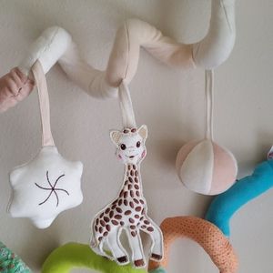 sophie la girafe activity spiral